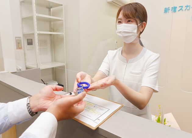 新宿スカイビル健診テラス（写真1）